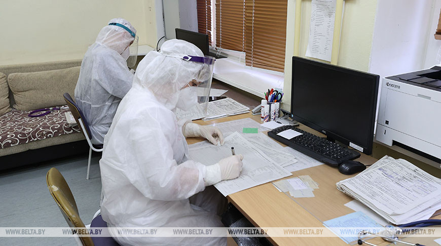 Александр Лукашенко: врачи должны стать локомотивом по зарплатам среди бюджетников, за ними подтянем и учителей