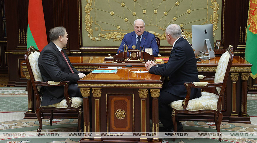 Александр Лукашенко о взаимодействии с ЕС по беженцам: контактные лица на контакт даже не выходят