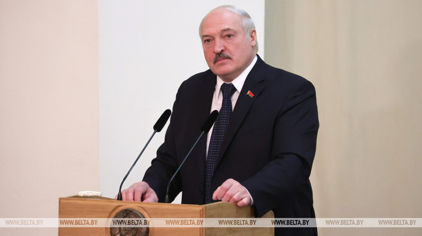 "Надо будет кое-где по-новому выстроить страну". Александр Лукашенко о работе после принятия обновленной Конституции