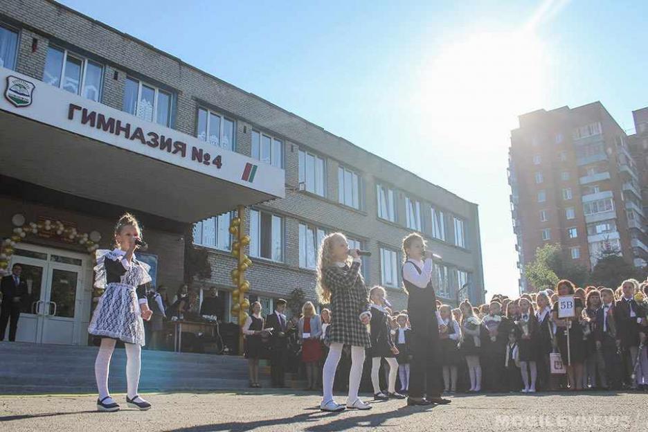 Изучат состояние подъездных путей и освещения дворовых площадок школ Могилева
