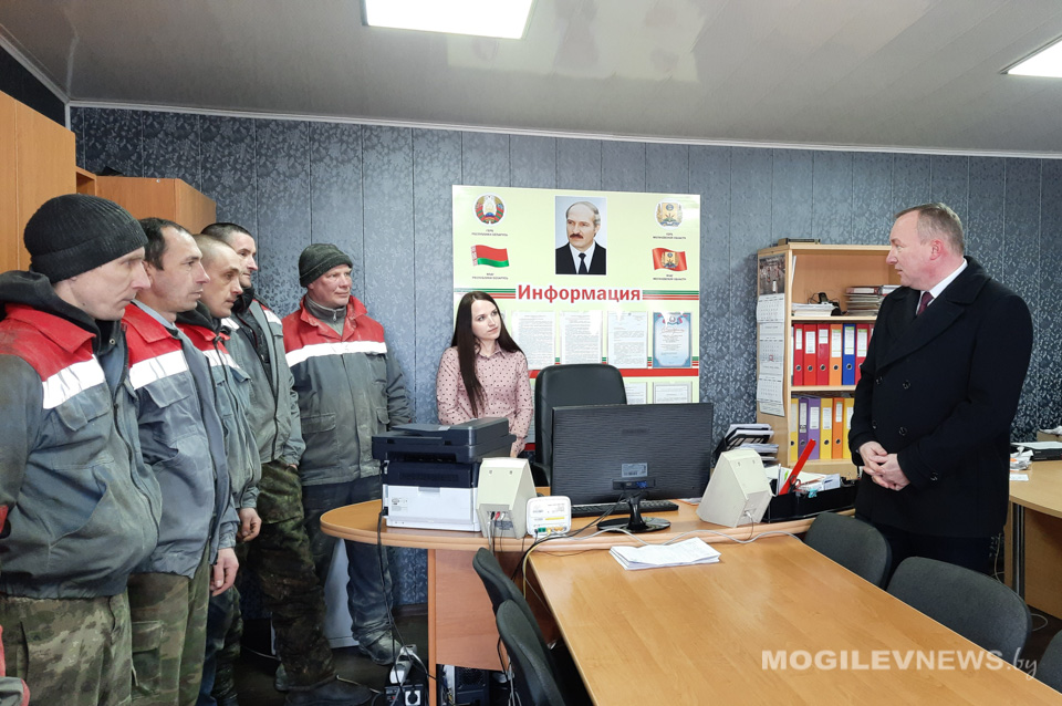 Помощник Президента — инспектор по Могилевской области Леонид Мартынюк посетил Славгородский район. Фото