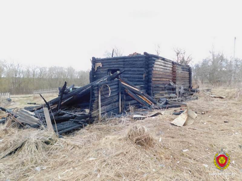 След от обуви помог судебным экспертам раскрыть поджог дома в Шкловском районе