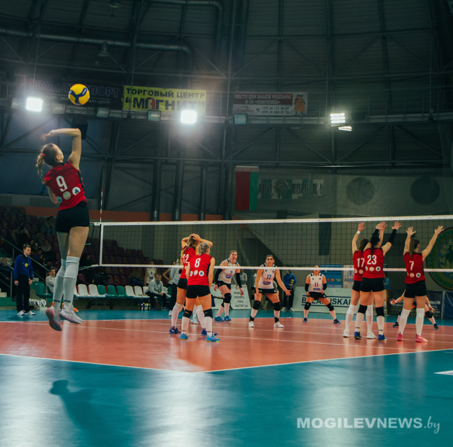 Коммунальник-МГУ уступает в матче за 3-е место «Прибужью», тем самым лишается каких-либо медалей. Фото