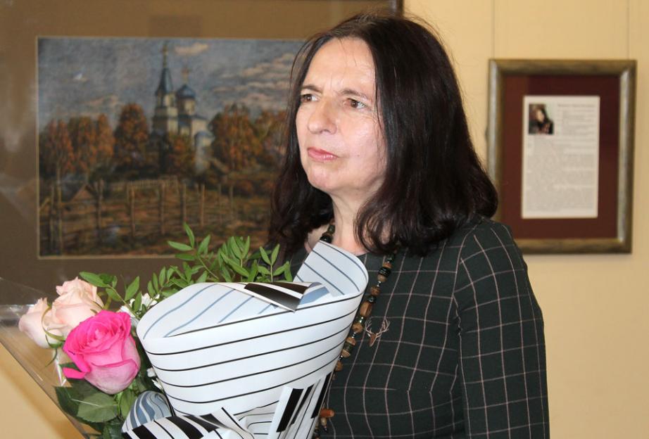Художница Лариса Журавович победила в республиканском конкурсе на лучший культурный проект патриотической тематики. Видео