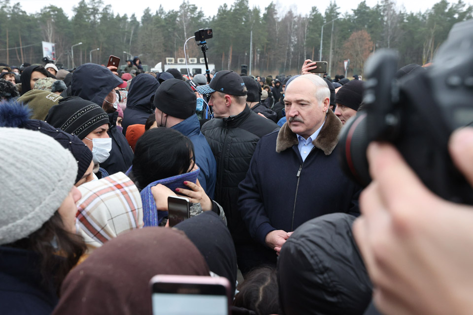 Александр Лукашенко: в Беларуси готовы сделать все для беженцев, попавших в беду