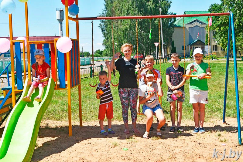 В агрогородке Молятичи Кричевского района появилась новая детская площадка