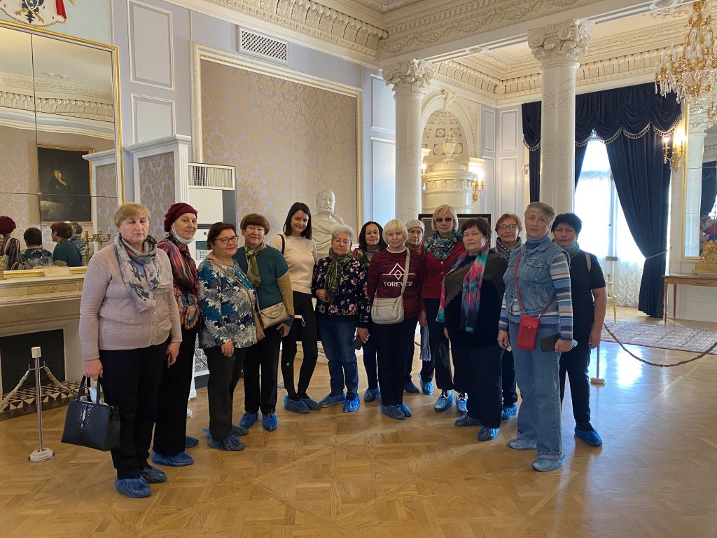 Дирекция музея-заповедника «Несвиж» организовала благотворительную экскурсию для пожилых могилевчан ЦСОН Октябрьского района