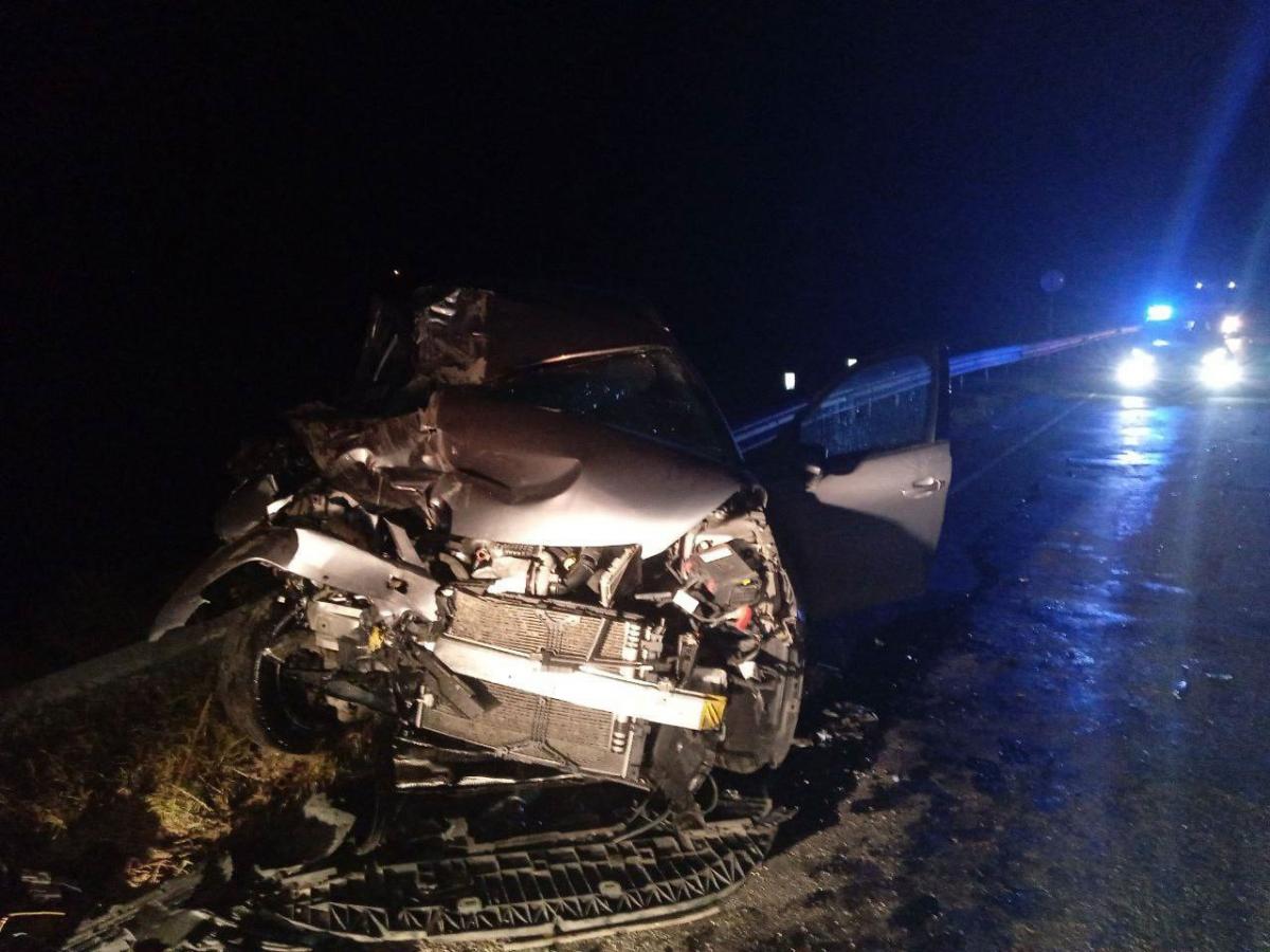 Peugeot столкнулся с погрузчиком в Могилевском районе