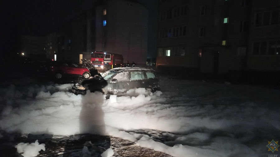 На улице в Дрибине горел автомобиль