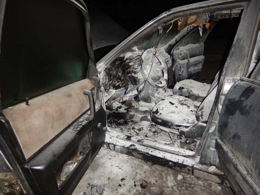 На улице в Могилеве горел автомобиль