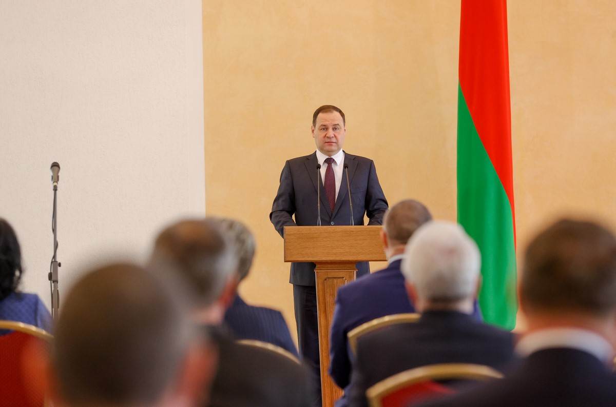 Головченко вручил госнаграды представителям Могилевской области