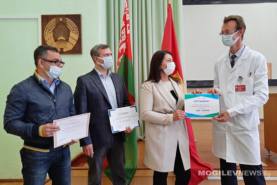 Представители частного бизнеса оказали материальную поддержку детской областной больнице. Фото