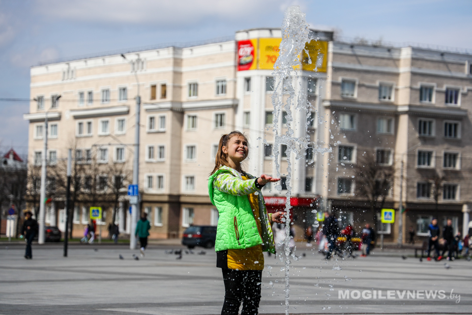 Сезон фонтанов в Могилеве  открыли 1 мая. Фото. Видео