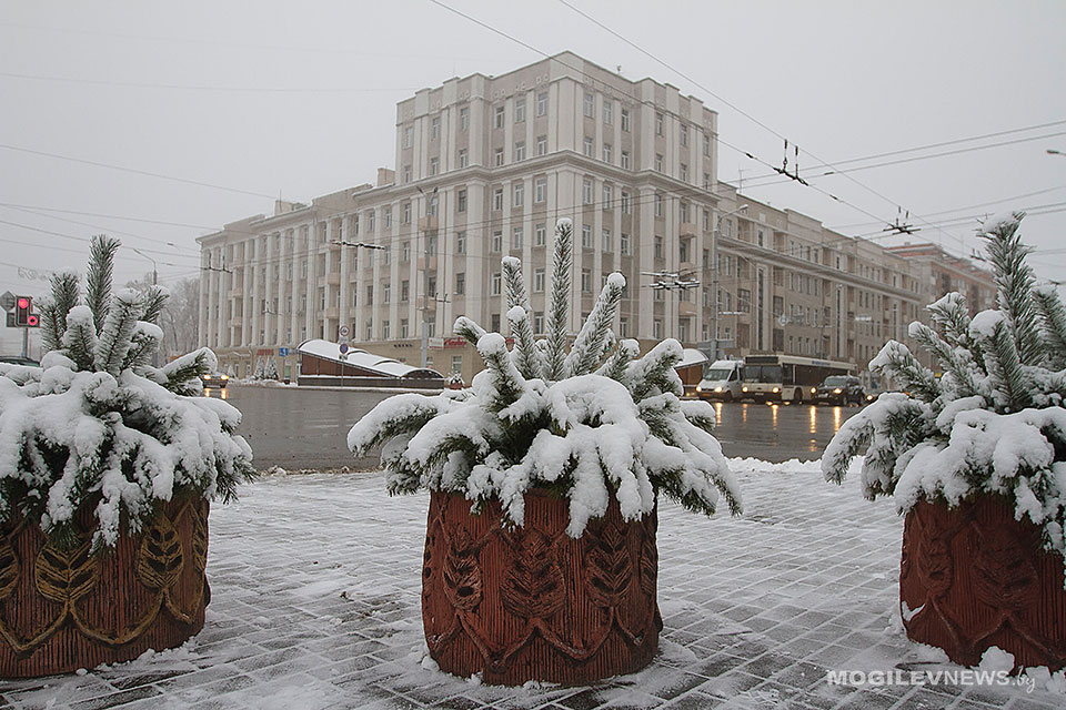 Погода на выходные: мокрый снег и около 0°С