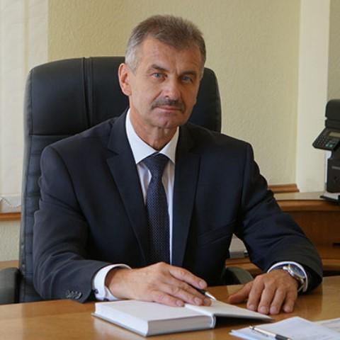 Прямую телефонную линию проведет управляющий делами Могоблисполкома Николай Дедков 8 мая