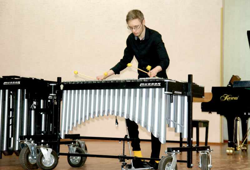 В Могилевском государственном музыкальном колледже имени Н.А. Римского-Корсакова прошел концерт-встреча «Black and yellow»