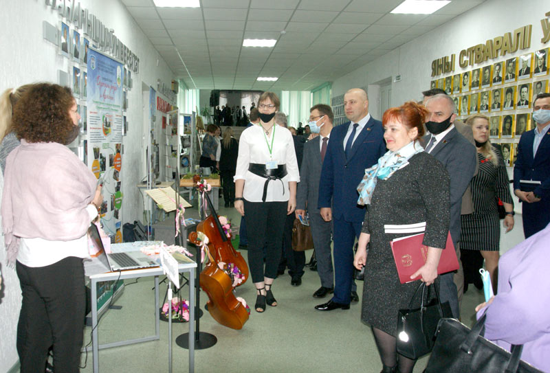 Выездное заседание президиума Могилевского облсовета депутатов прошло в МГУ им.А.А.Кулешова. Фото