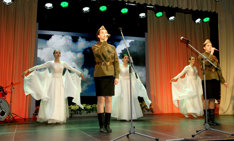 Фестиваль патриотической песни «Красная гвоздика» прошел в Могилеве. Фото