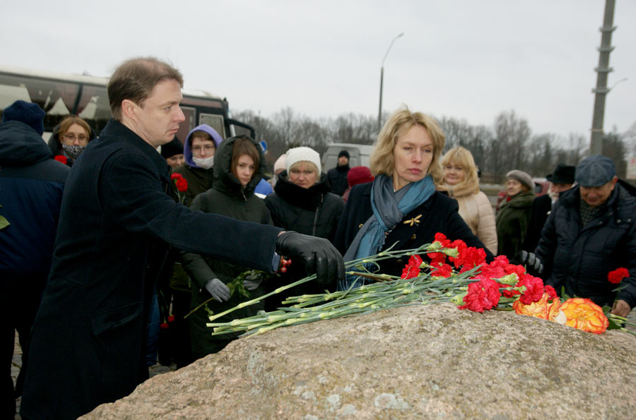 Международная патриотическая акция «Это нужно – не мертвым. Это надо − живым», посвященная памяти Константина Симонова, проходит в Могилеве. Фото
