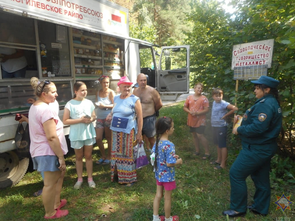 Спасатели напомнили о безопасности жителям Могилевского района