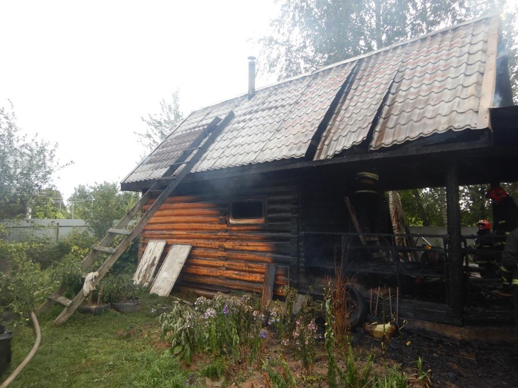 В частном секторе Могилева сгорела баня