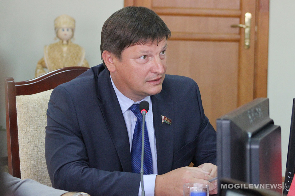 На уровне Конституции следует поставить жесткий заслон против психологического терроризма - Марзалюк