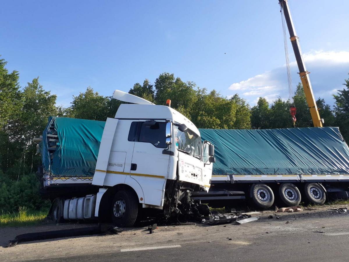 4 человека, в том числе 2-летний ребенок,  погибли в ДТП под Могилевом