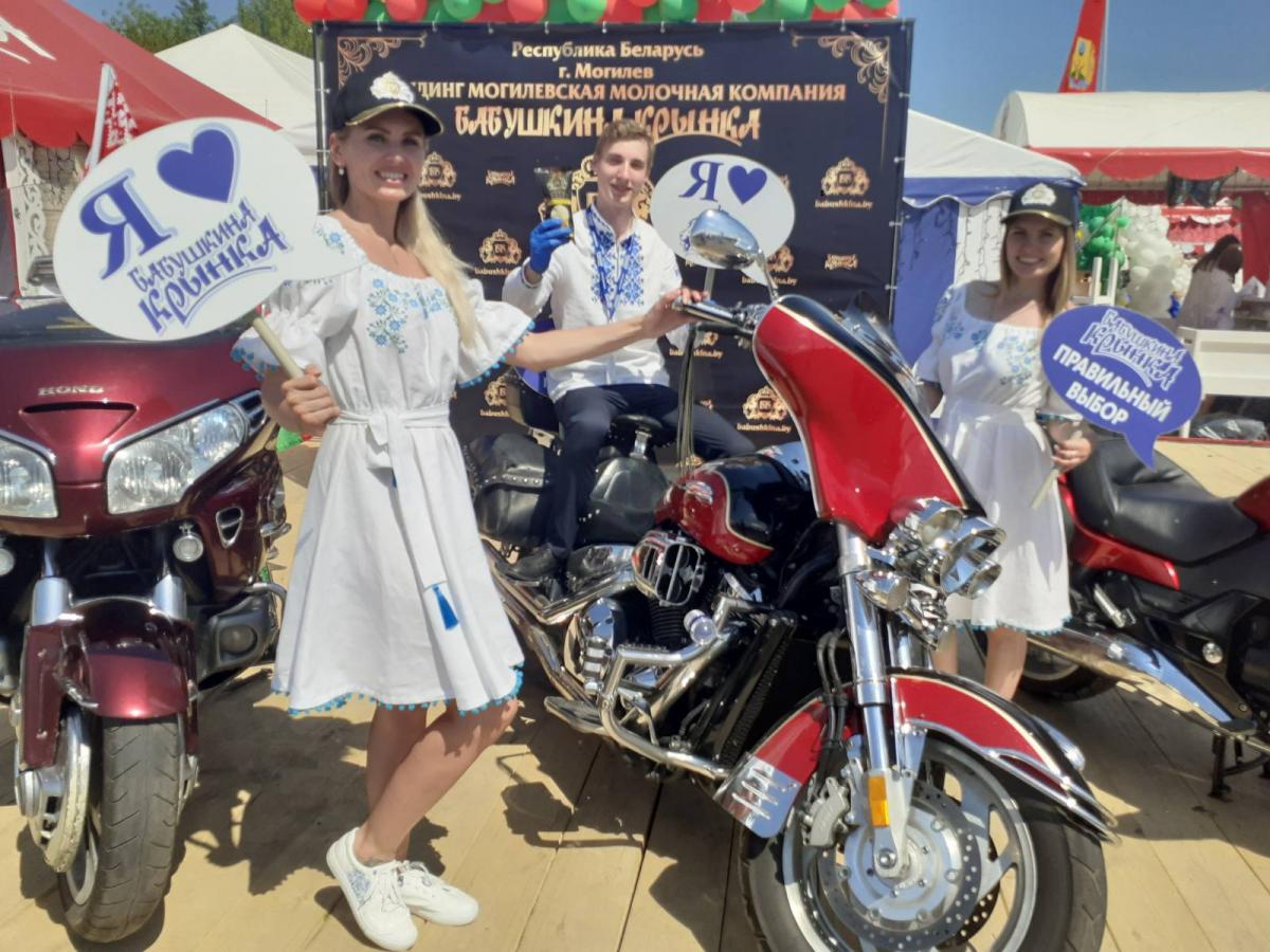 Торговые объекты со всей Беларуси расположились в квартале «Гандлевая суполка» в Александрии. Фото