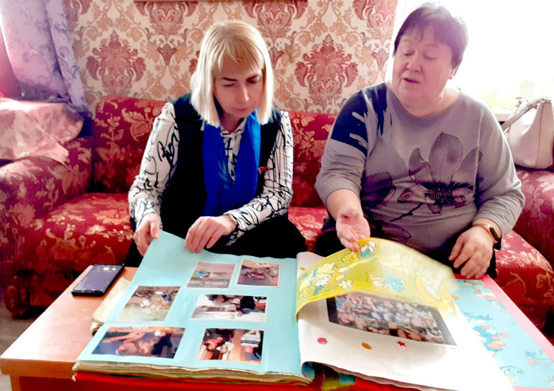 Депутат Палаты представителей Национального собрания Республики Беларусь Светлана Шутова посетила детский дом семейного типа в Кличеве