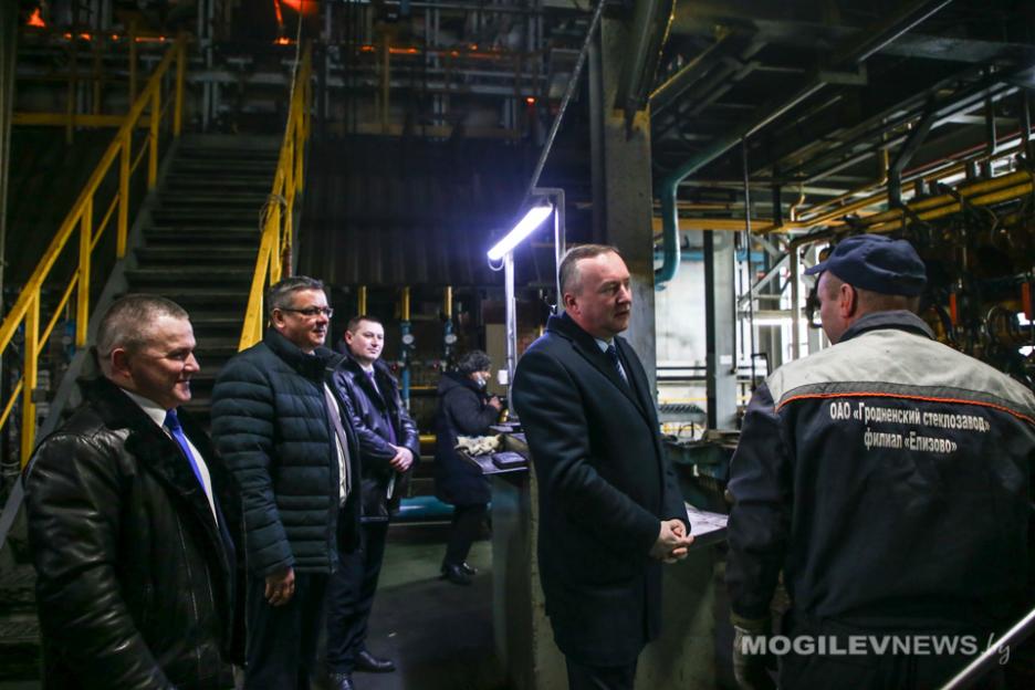 Леонид Мартынюк посетил ОАО «Гродненский стеклозавод» филиал «Елизово»