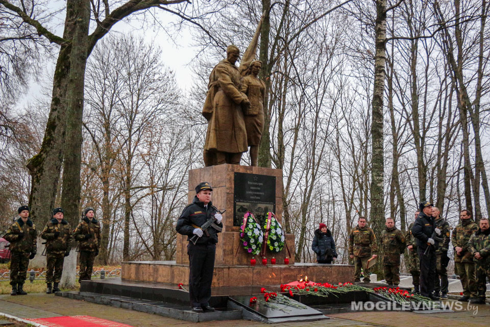 Перезахоронение останков 28 советских воинов, погибших в годы Великой Отечественной войны, прошло в Славгороде. Фото