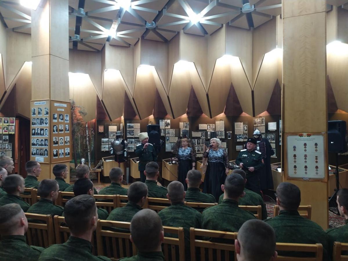 Военнослужащих 147 зенитно-ракетного полка поздравили в Бобруйске