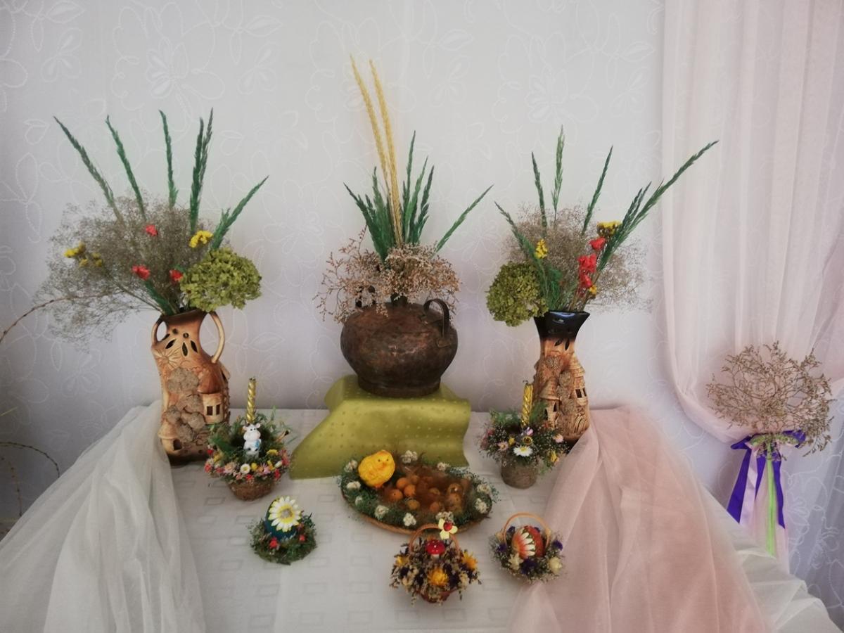 Выставка «Через творчество к единению» проходит в Бобруйске