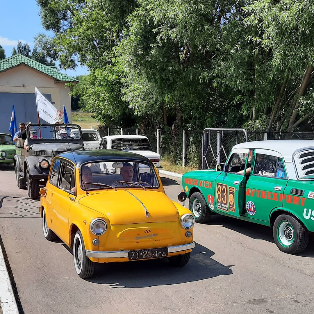 Ретро-авто приехали в Александрию. Фото
