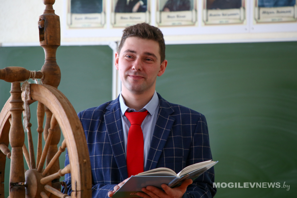 Учитель из Могилевского района Антон Лобановский - делегат Всебелорусского народного собрания. Видео