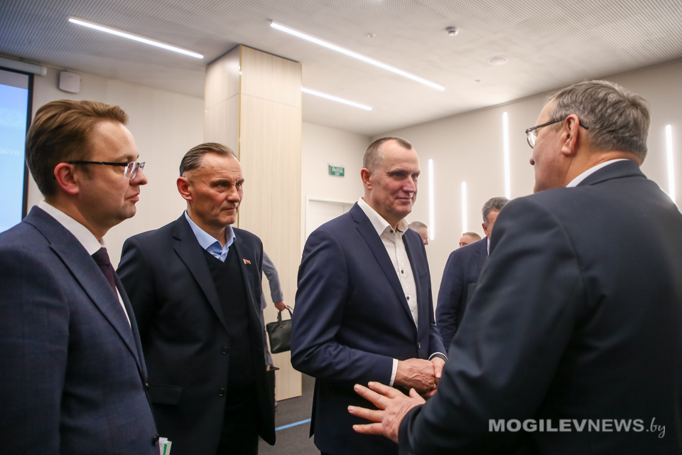 Анатолий Исаченко: создание условий для бизнес-среды – важная составляющая социально-экономического развития региона