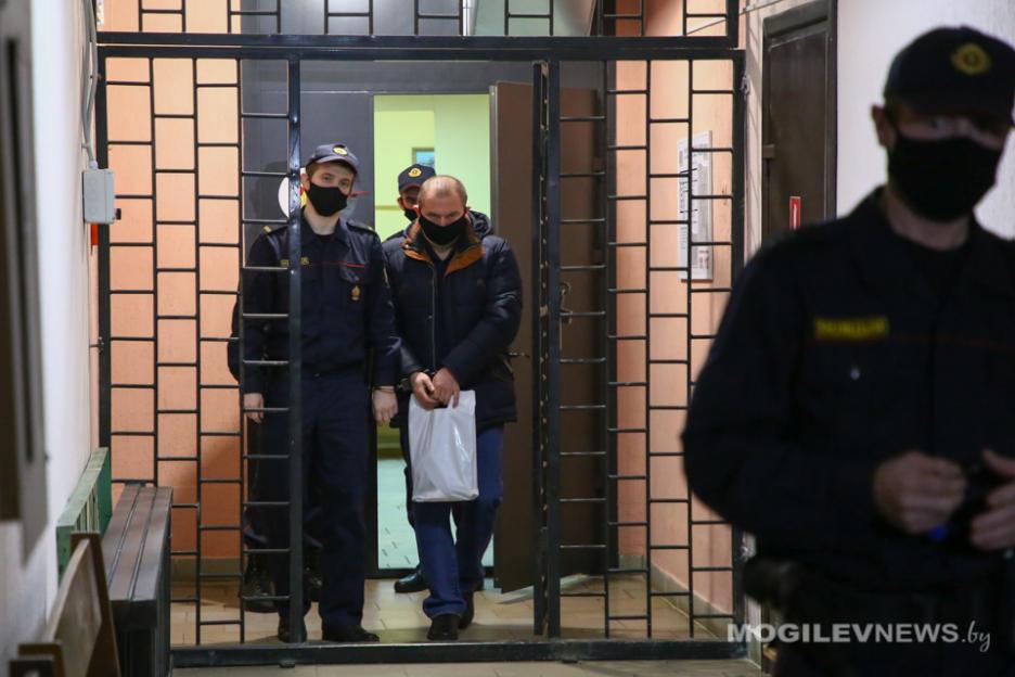 В Могилеве продолжается суд над директором филиала Белгазпромбанка