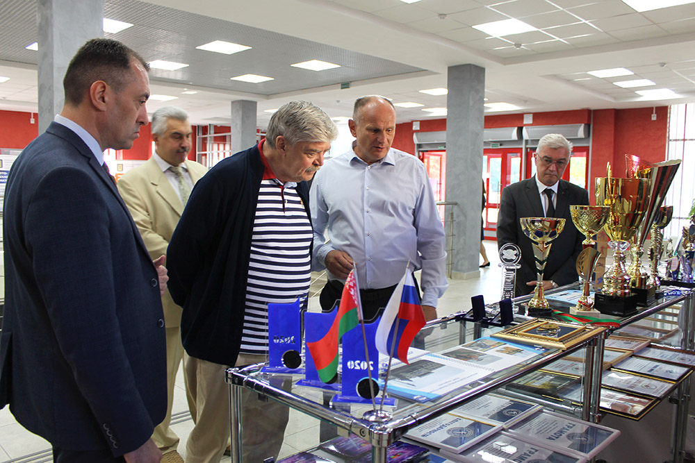 Завершилась рабочая поездка в Могилевскую область Чрезвычайного и Полномочного Посла Российской Федерации в Республике Беларусь Евгения Лукьянова. Фото