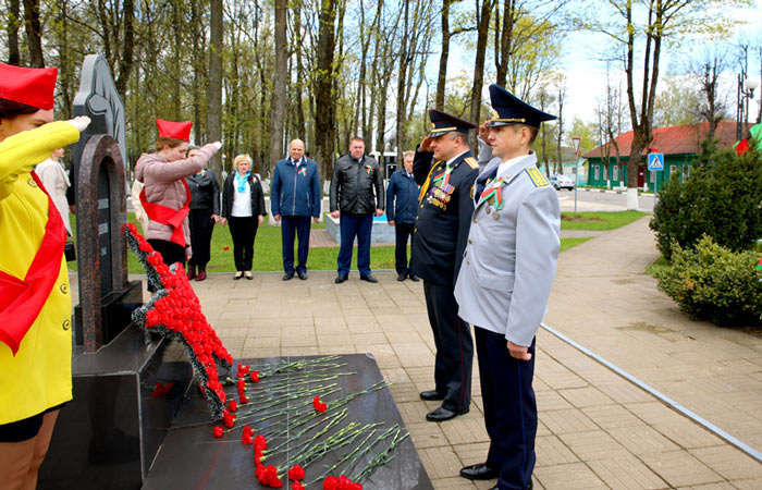 В Климовичской районе проходят торжественные мероприятия, посвященные 76-й годовщине Победы. Фото
