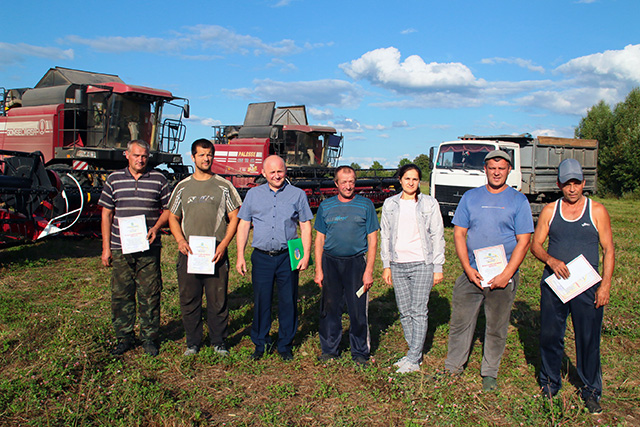 В Климовичском районе наградили хлеборобов