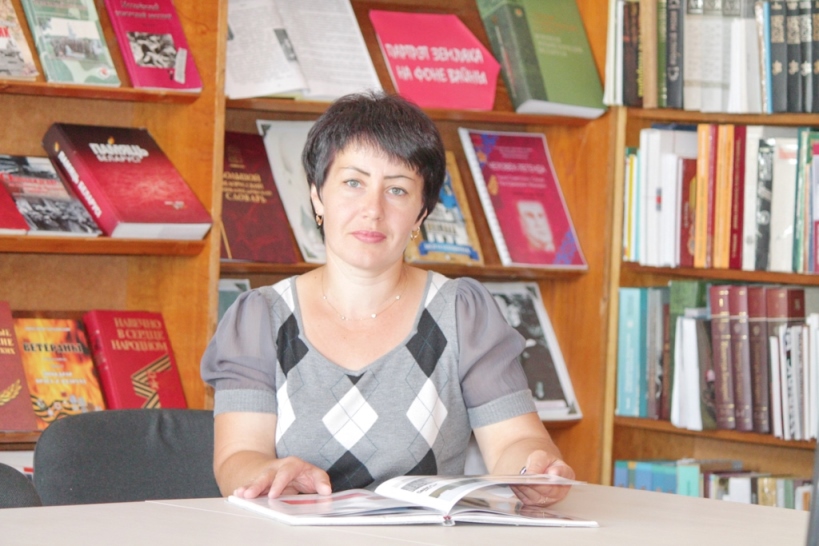 Жду от Народного собрания внимания к вопросам культуры и соответствующих требованиям времени решений - директор Чаусской библиотечной сети Елена Максимович