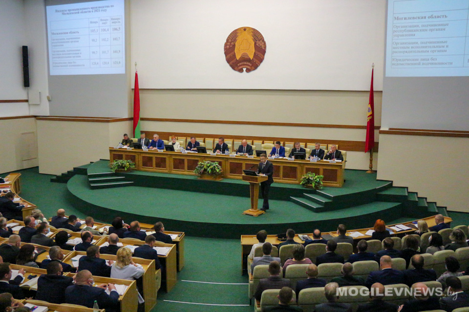 Заседание по социально-экономическому развитию региона прошло в Могилеве. Фото