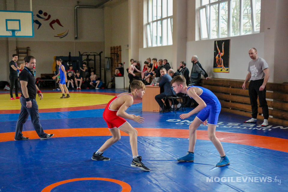 Спартакиада школьников по борьбе вольной проходит в Могилеве. Фото