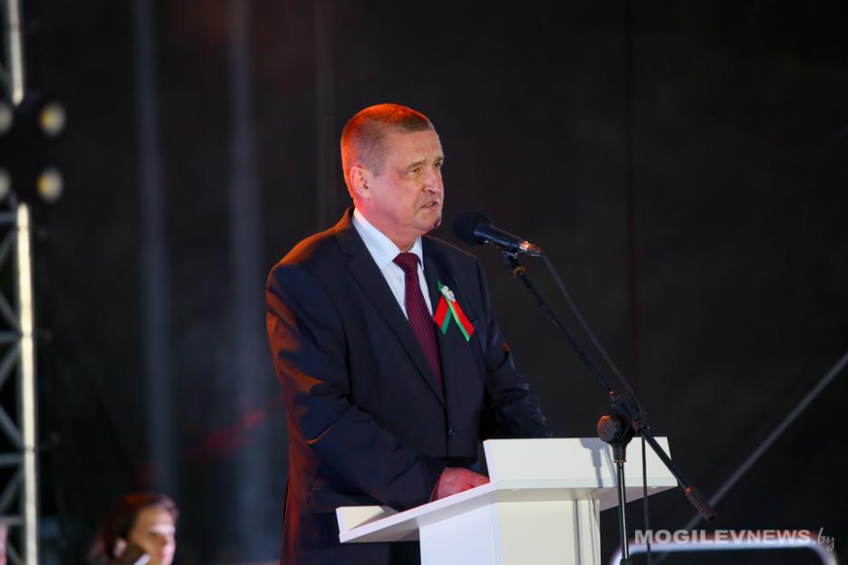 День Независимости стал символом мужества и героического прошлого Беларуси - Заяц