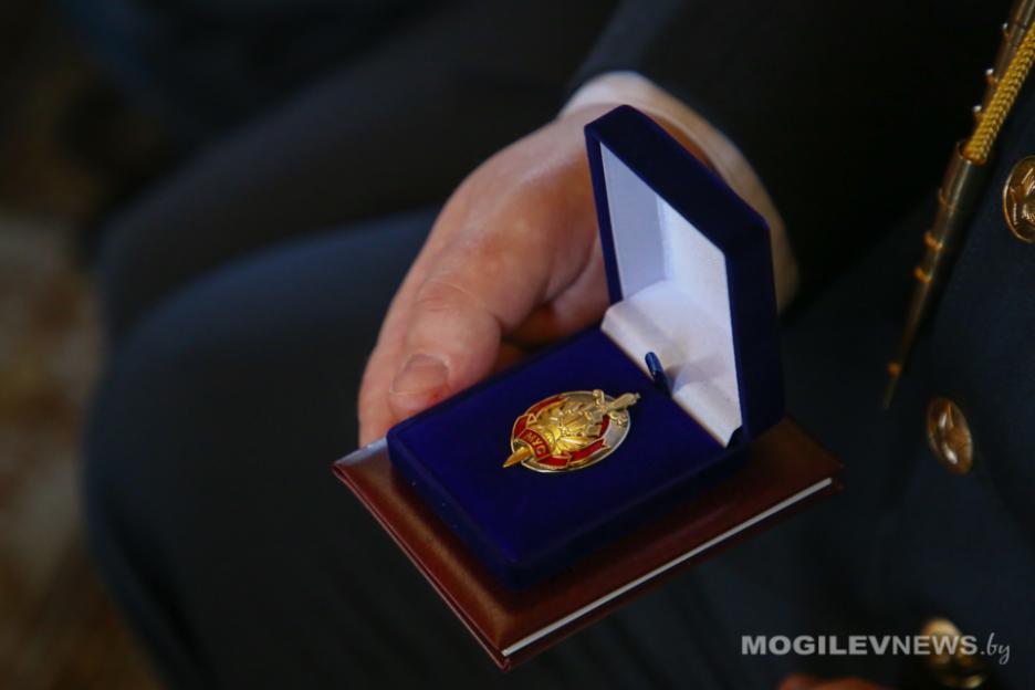 Сотрудников милиции наградили в могилевской Ратуше накануне профессионального праздника