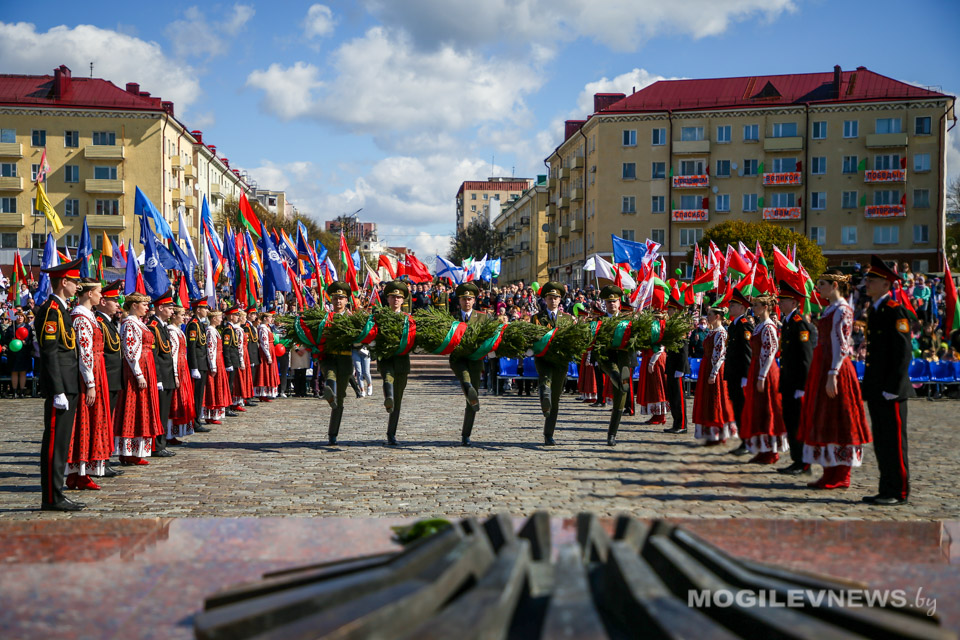 Торжественный митинг прошел в День победы в Могилеве. Фото