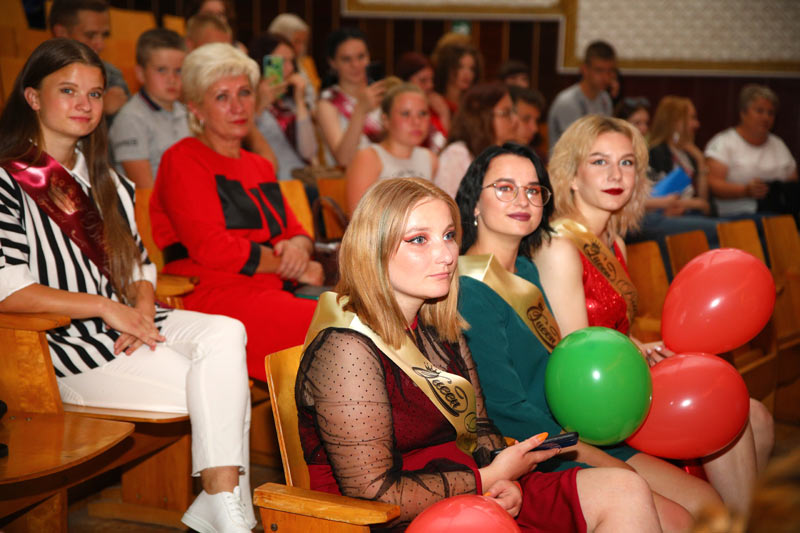 В Климовичском аграрном колледже состоялось торжество, посвященное выпускникам