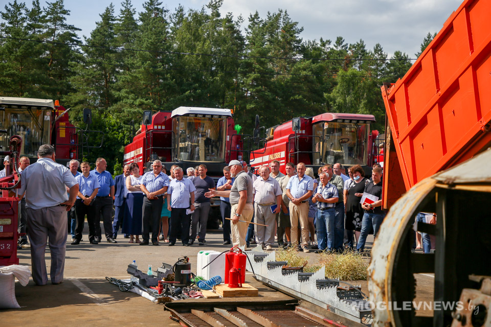 Семинар по подготовке к уборочной состоялся в Могилевском районе. Фото