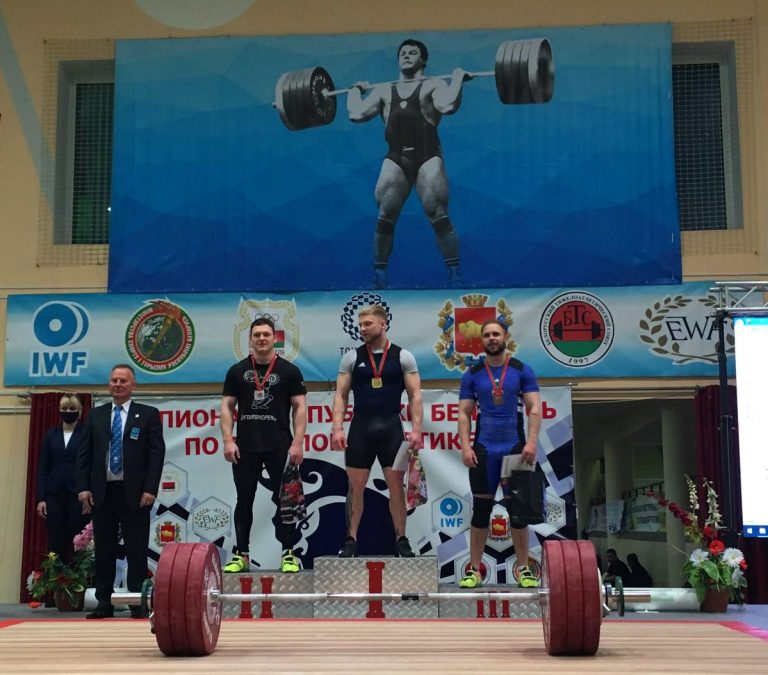 В чемпионате страны по тяжелой атлетике второе место среди мужчин в весовой категории до 89 кг занял милиционер из Бобруйска