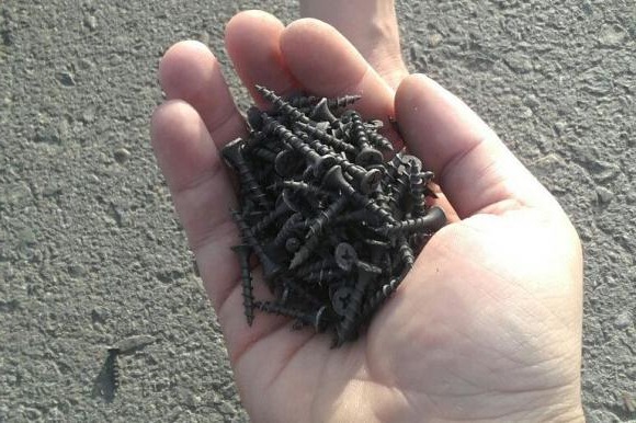 Вынесен приговор по делу о разбросанных саморезах около зданий госорганов в Могилеве